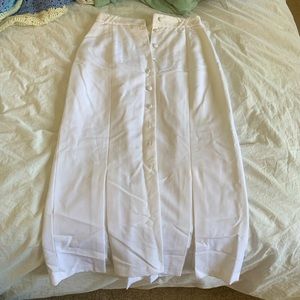 MAXI SKIRT WHITE SIZE SMALL